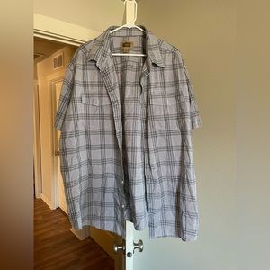 Men’s Plaid Button up